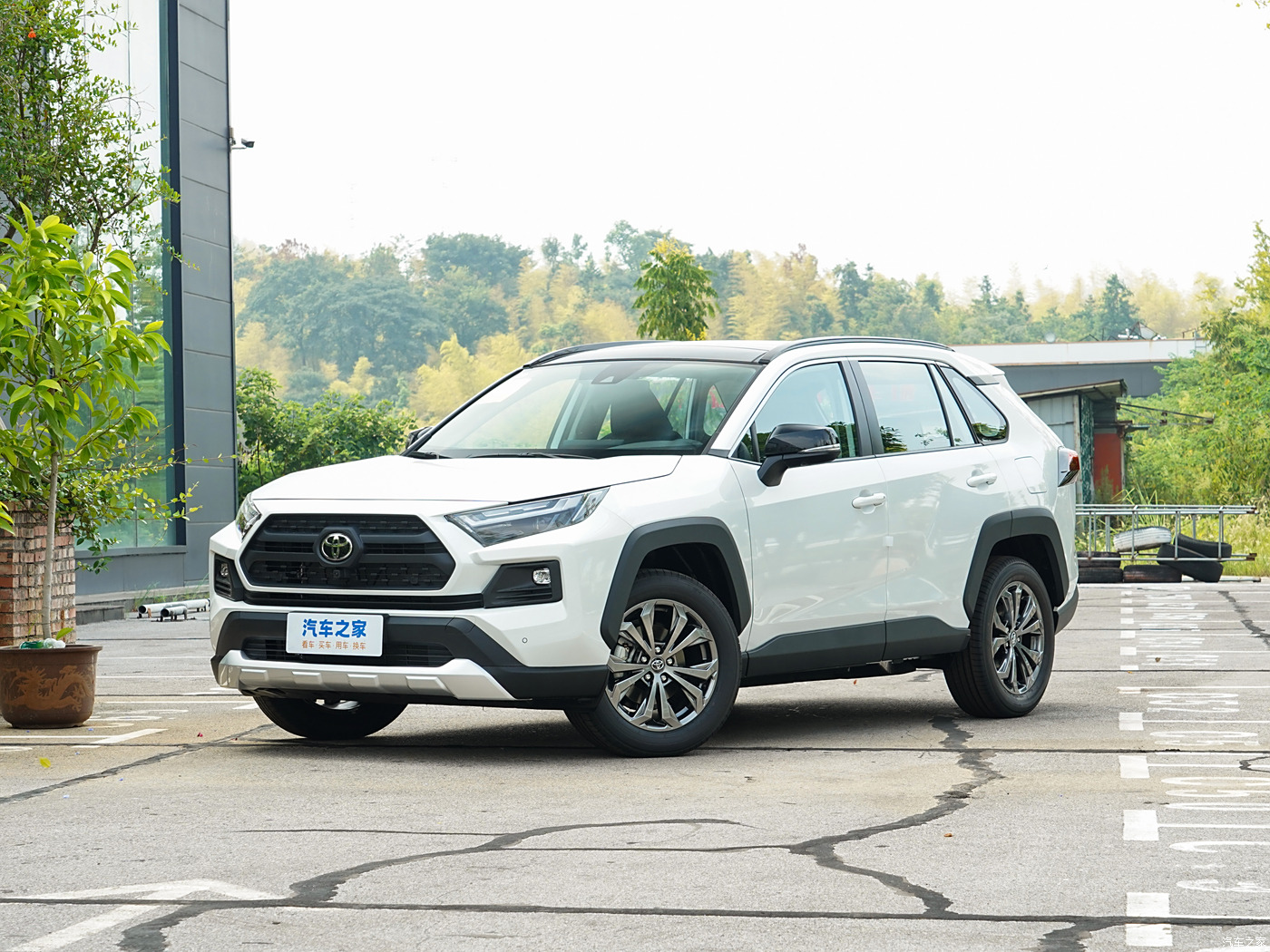 RAV4