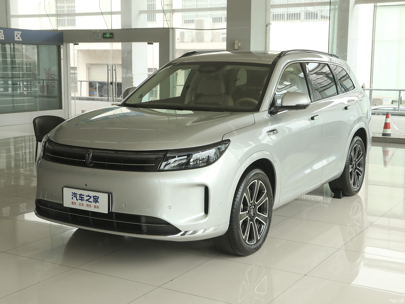 AITO M7